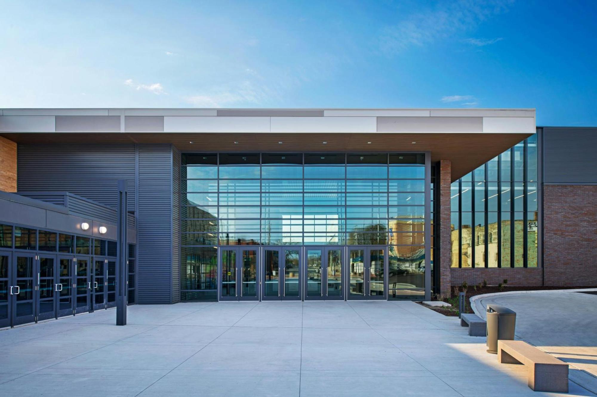 Delta Hotels By Marriott Muskegon Convention Center Exterior photo